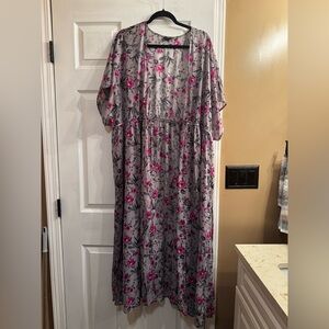 Ladies size 3/4 Torrid kimono duster